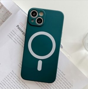 MagSilikónové puzdro iPhone 14 PLUS Dark Green